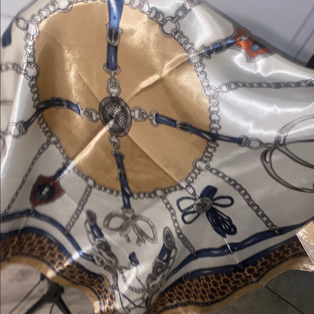 Fashion Gold and Blue Chain Print Scarf